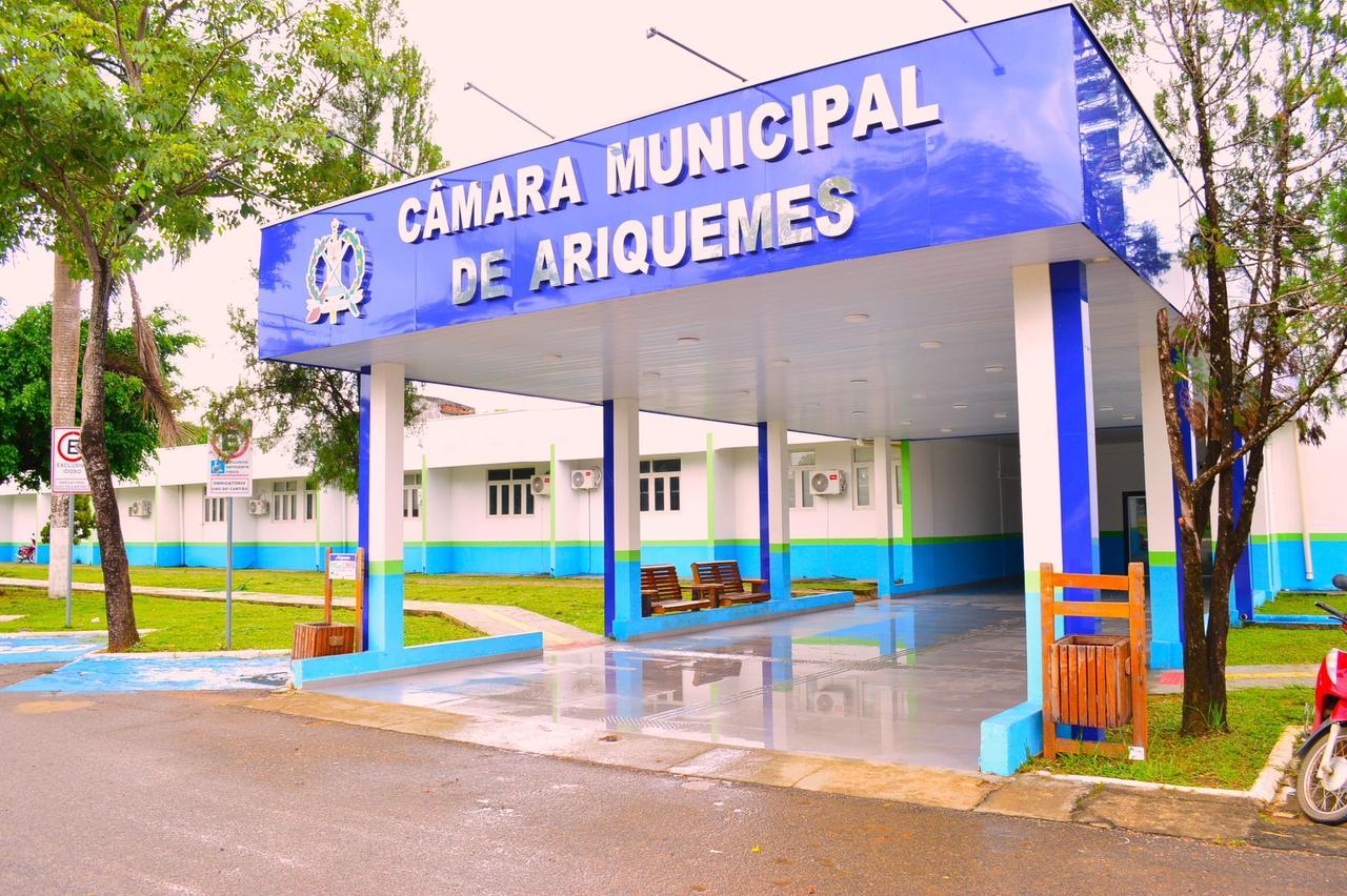 Ariquemes gasta menos: Com o mesmo porte e orçamento, Câmara reduz despesas com diárias em mais de 40% em relação a Cacoal.