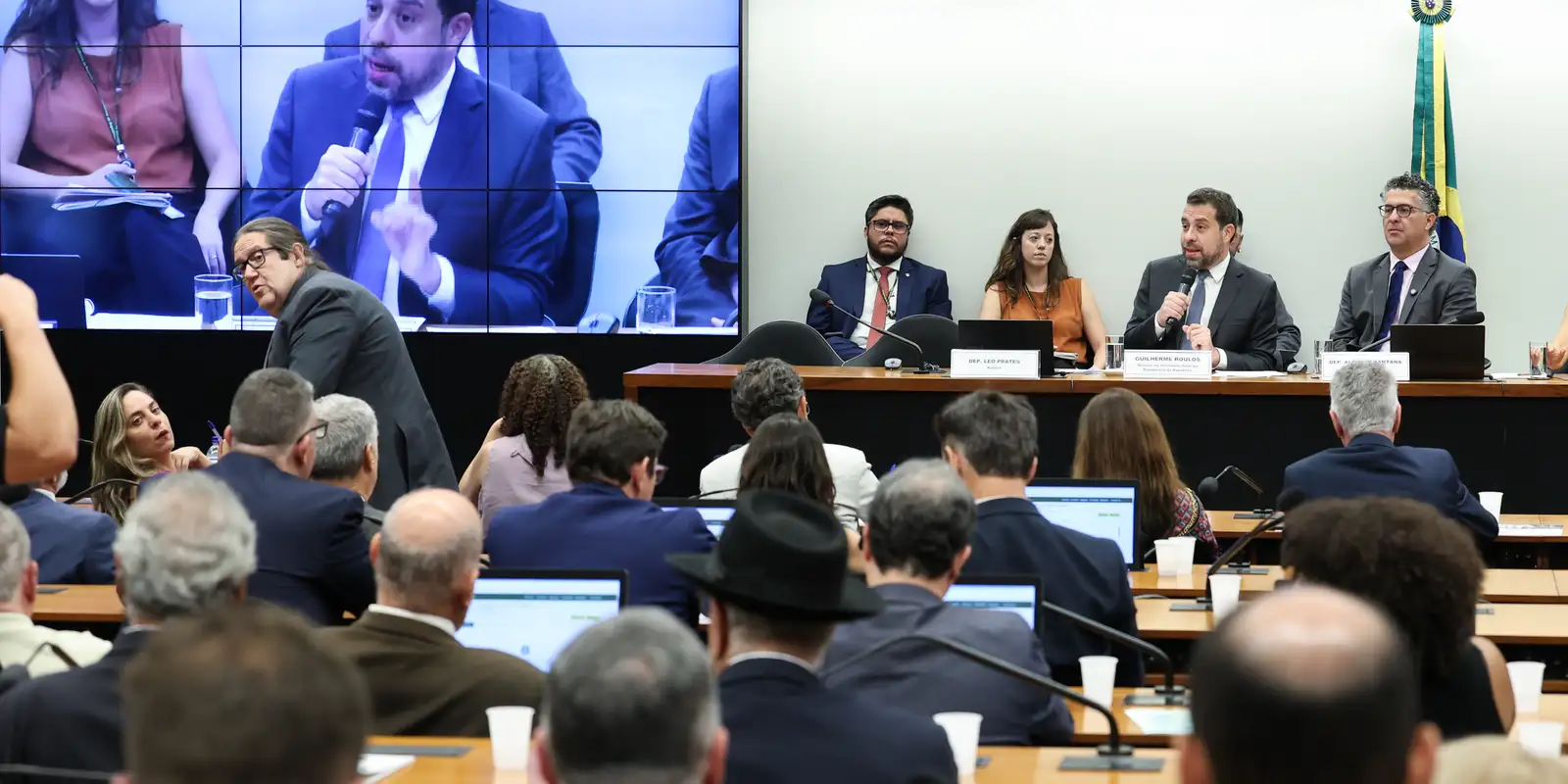 Boulos critica compensação a empresas pelo fim da escala 6x1
