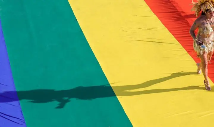 Parada Brasília Orgulho traz campanha do voto contra o preconceito